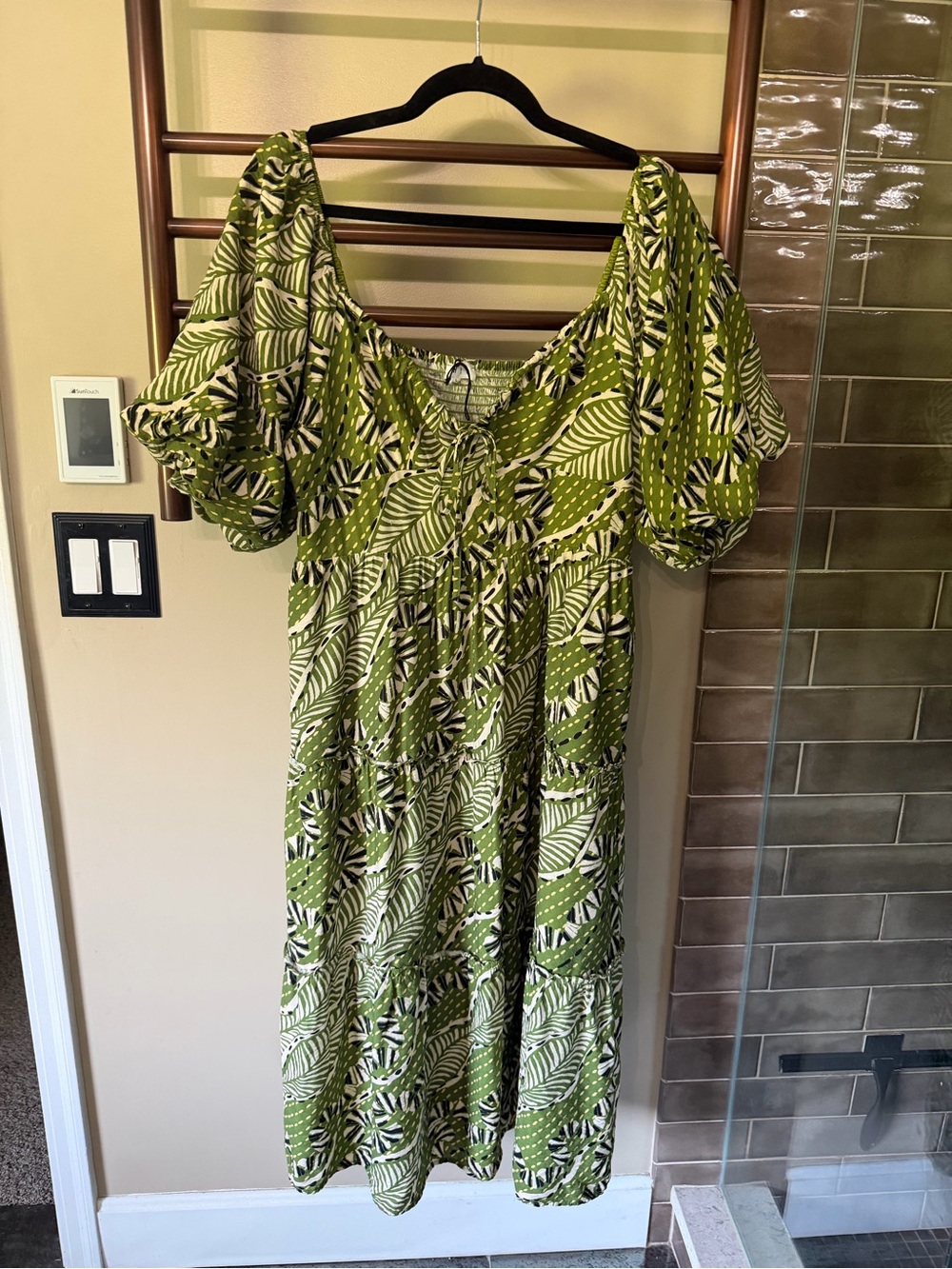 THML Olive Green Leaf-Print Puff Sleeve Midi Dress large